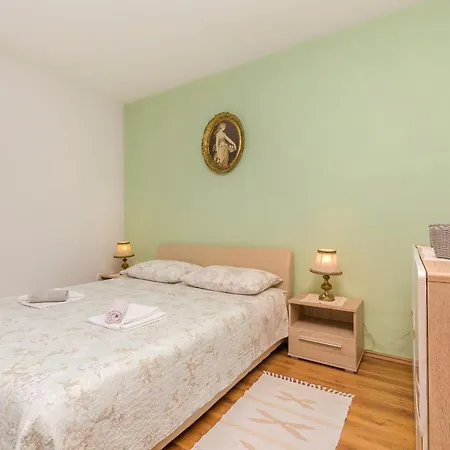 Apartman Miranda